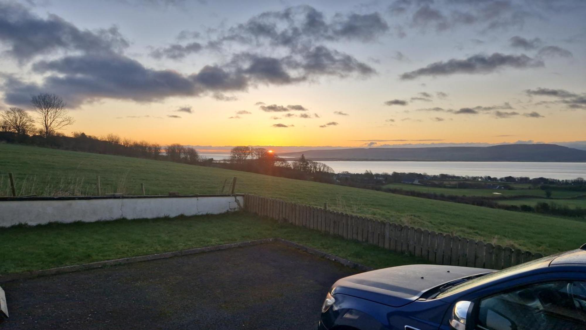 Hillhead'S Sea View Escape Villa Moville Eksteriør billede